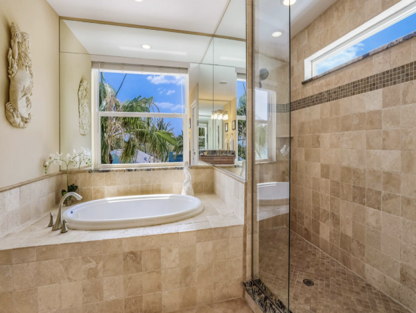 Expansive Beach Home - Casual Luxury - Steps to the Beach